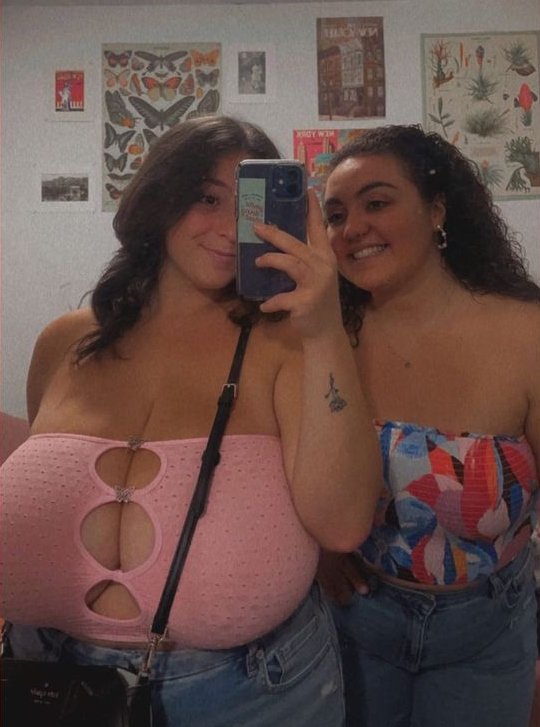 S@mmy's Massive Tits X #UbqnC79u