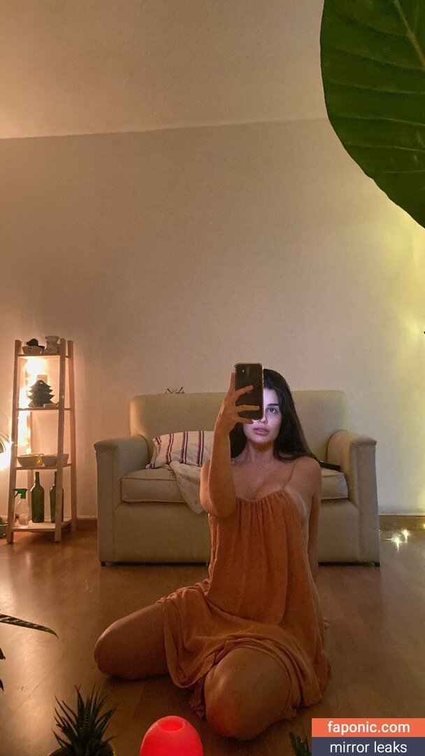 her eyes and boobs are amazing #GrZ0bGx1