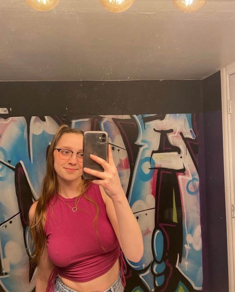 Ceecee 24 is a sexy webslut kik sendgfs22 to add your girl to the page #dUVGOeq9