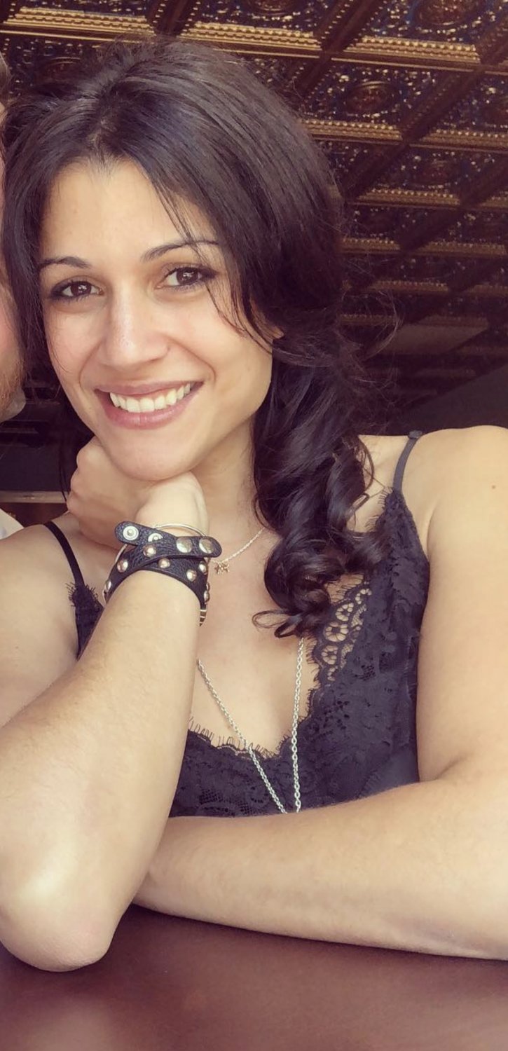 Hot Wife #CwWtO1AY