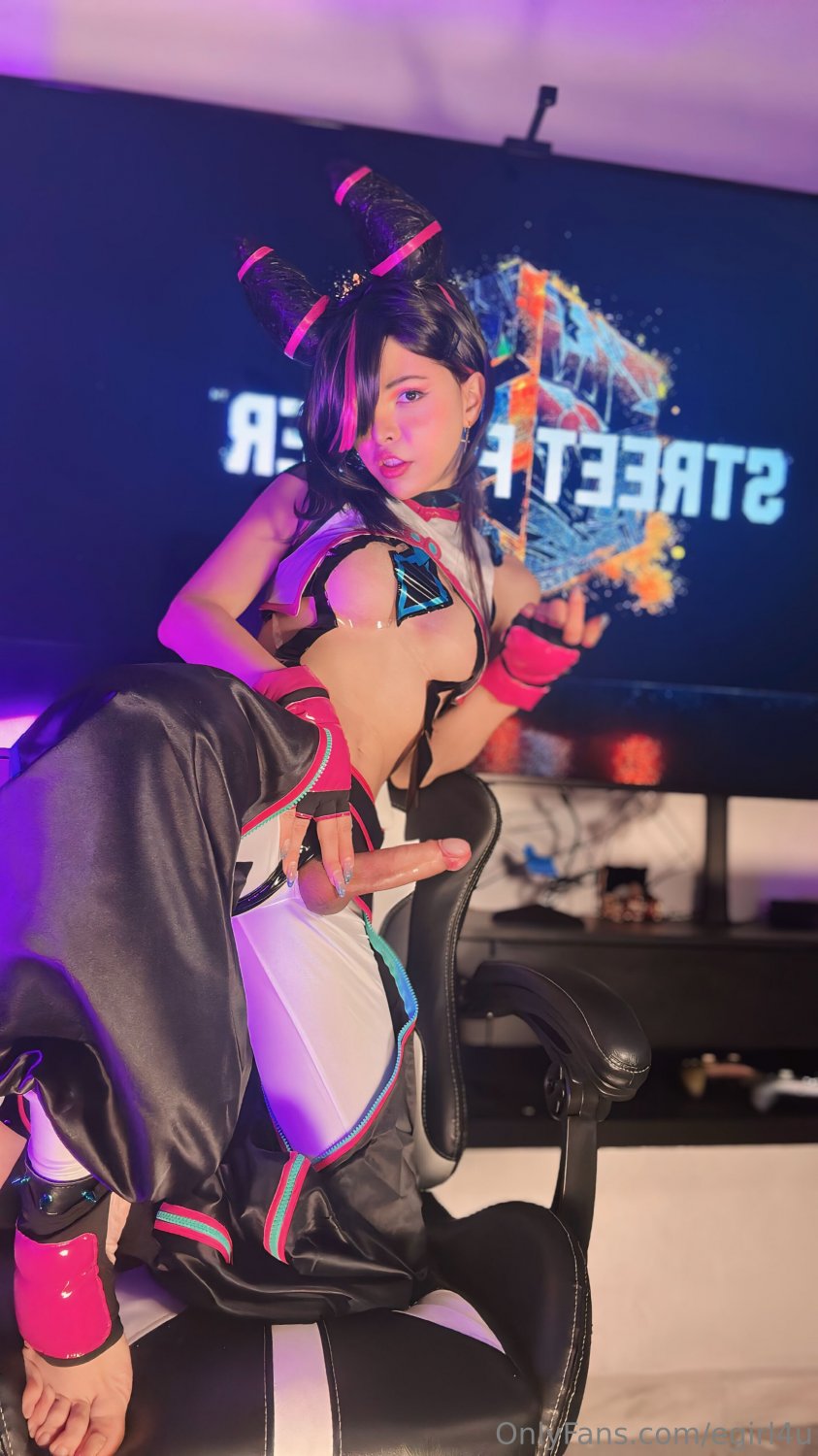 Juri Han (egirl4u) Shemale Cosplay #K6fumwlN