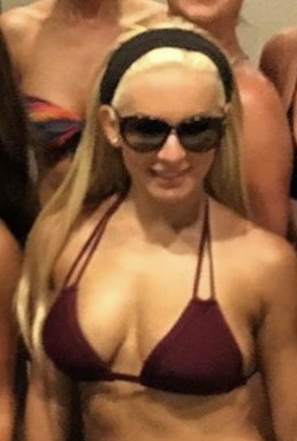 California baddie Jenna gets wet, wild & naked in the club for the camera #2Rw6f1Bl