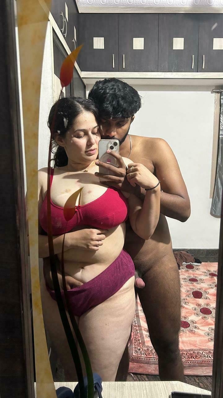 Indian couple #3cUOKn4I