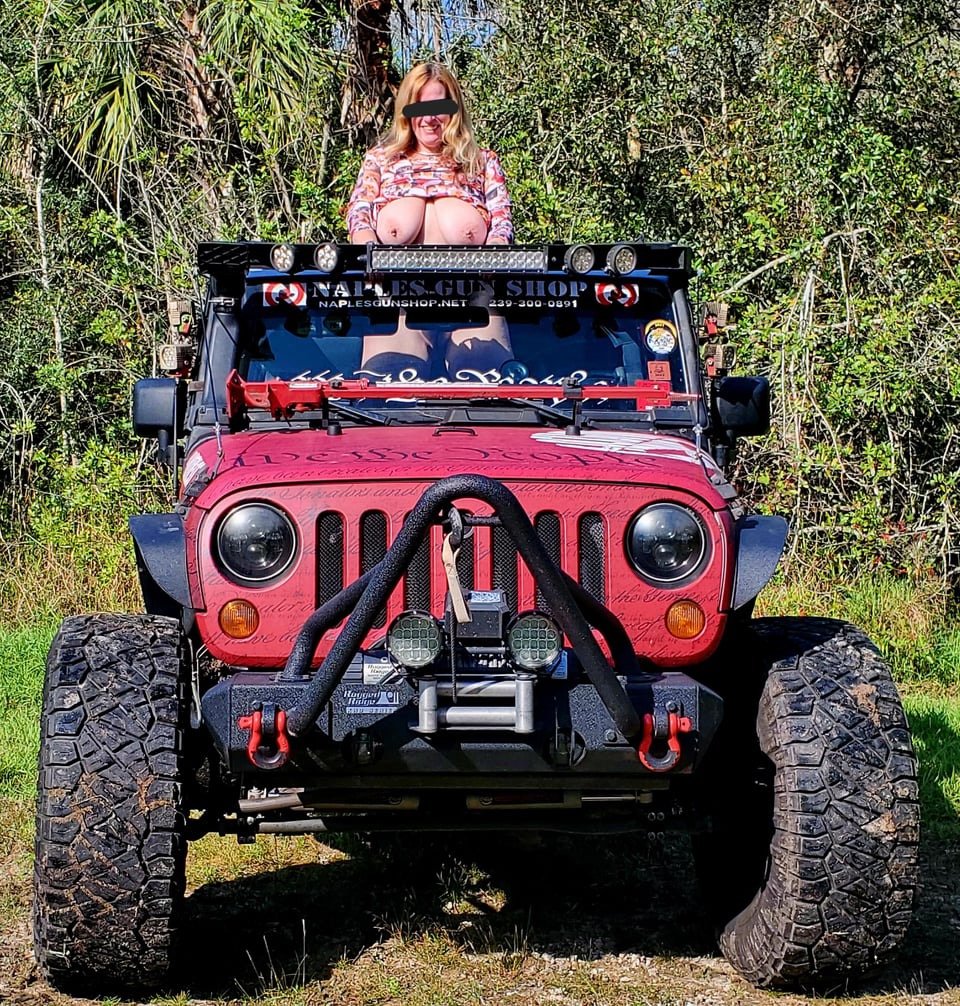 Huge Tit Swinger Wife #Q8HXysOl