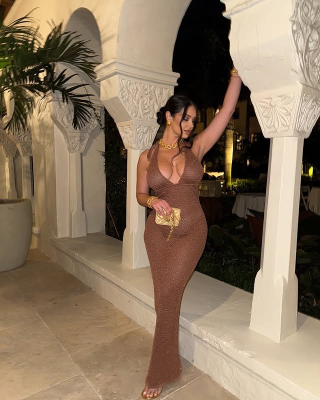 Daniela Rajic peituda puta de jogador #3E0GJDii