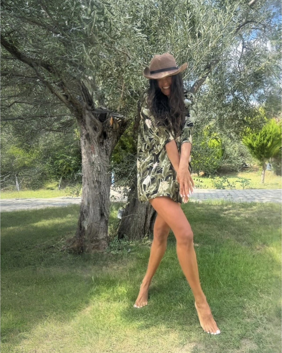 Turkish teacher, pilates instructor and model #d02Vn5zk