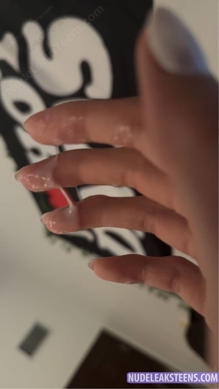 skinny slut shows off beautiful wet pussy #SA8bmloH