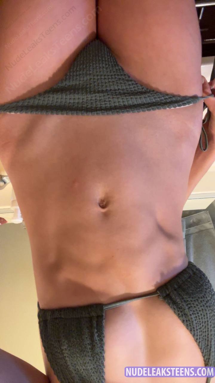 skinny slut shows off beautiful wet pussy #gewLWy72