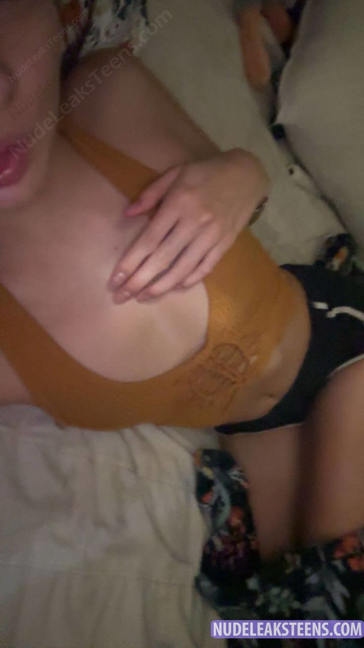 skinny slut shows off beautiful wet pussy #ojufeQcZ